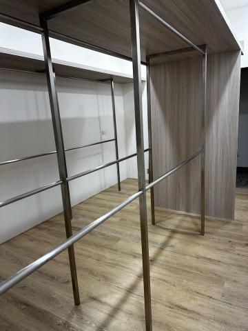 明達金屬工程 -  龜山主臥不銹鋼毛絲衣架