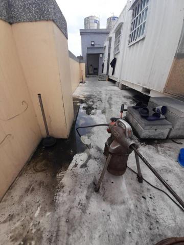 一流環保工程行 - 大樓頂樓排水管阻塞疏通