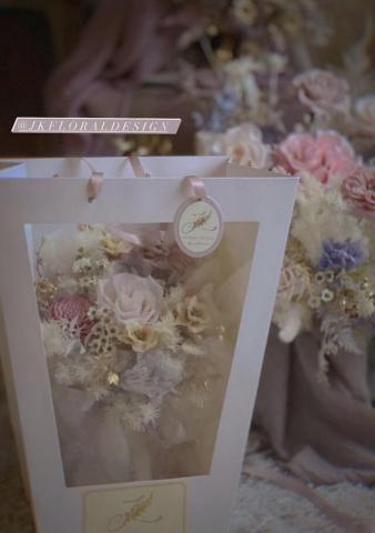 J.P.F 布朗夏爾設計有限公司 - 婚禮乾燥花吊牌設計。