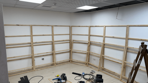 世鴻有限公司 - 