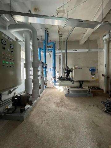 歐陽先生 - 銀行