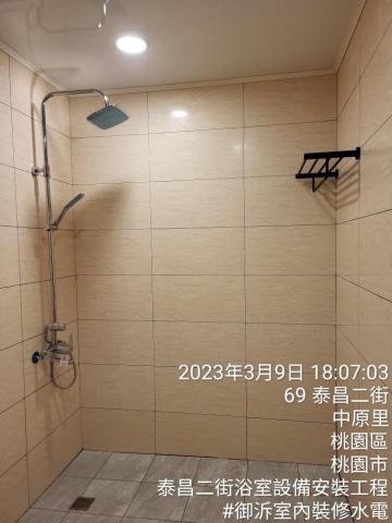 室內裝修水電有限公司 - 浴室翻修_設備安裝，施工中階段