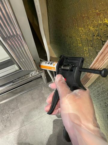 恆杰環衛有限公司 - 施點蟑螂誘餌防治