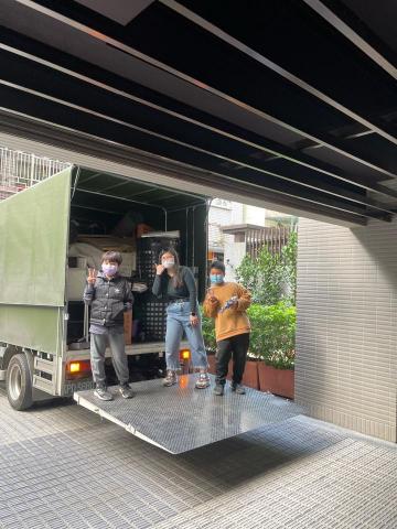 橙氏快速運輸/搬家 - 疊好疊滿得到客戶最真誠的笑容，是我們最大的榮幸