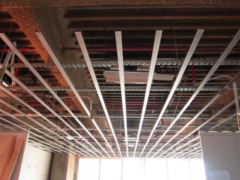 川本工程有限公司 - 暗架天花板,鋁合金骨架,相對較耐用且安全