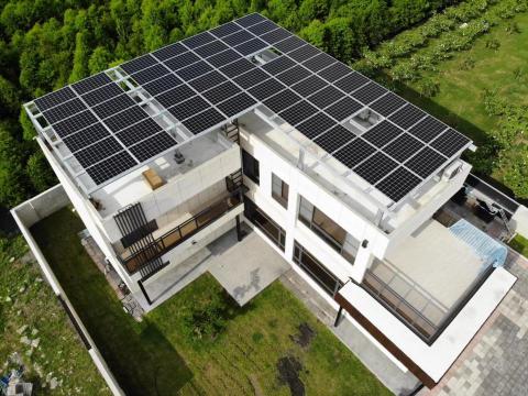昕陽/領航太陽能發電 周特助 - 彰化大村農舍屋頂太陽能光電系統