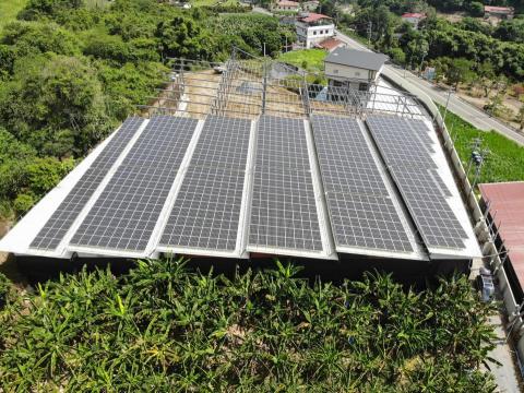 昕陽/領航太陽能發電 周特助 - 南投國姓菇舍屋頂透過農業設施綠能貸款自行投資裝設太陽能發電系統