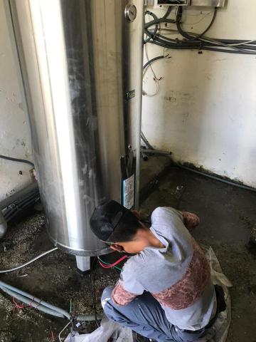 錡嶸企業社 - 80加侖電爐