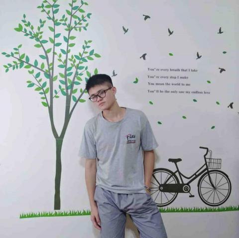 提供會計證照服務的專家何冠廷