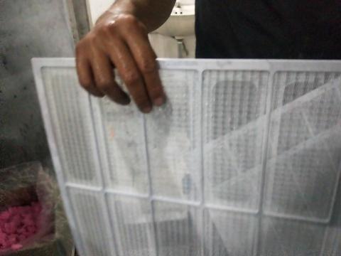 Old Wheat - 吊隱內機濾網清洗