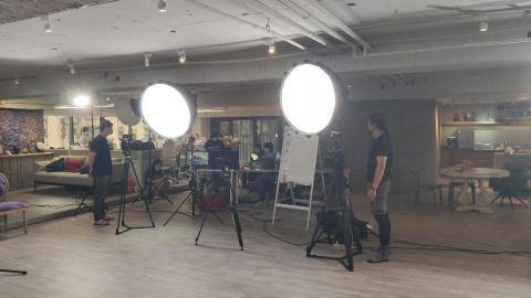 甘芳齊 - 工作照1