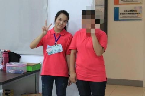 蔡沛涵 - 擔任國小輔導員［左］