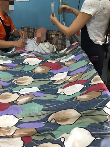 CARE5380｜台南 - 鼻胃管餵食