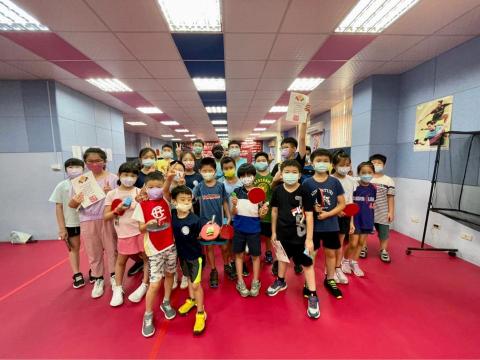 瘋乒乓桌球館 - 夏令營