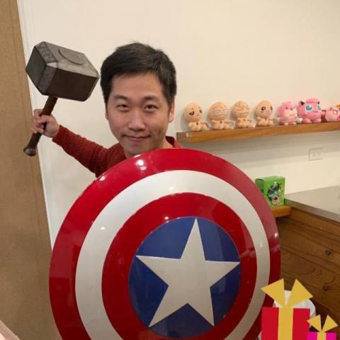 提供寫手徵才服務的專家林文俠