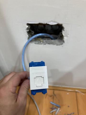 金容資訊系統整合 - 暗管佈線施工,資訊插座汰換~ 金容資訊系統整合 - 暗管佈線施工,資訊插座汰換~