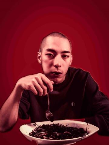 提供金工服務的專家黃俊