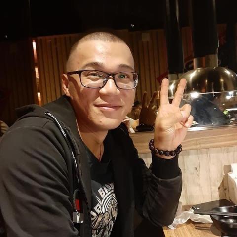 提供電力服務的專家鄭翰澤