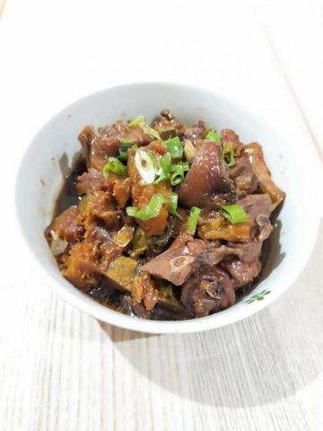 小圓 陳 - 醬燒地瓜雞