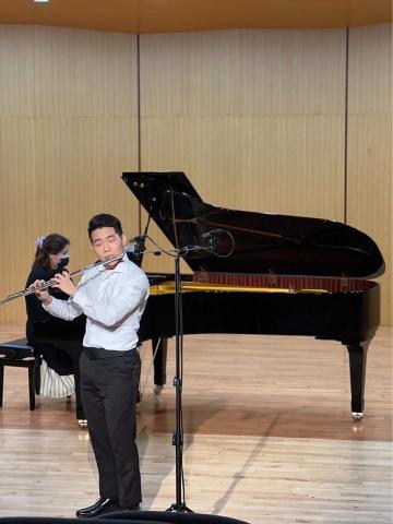 長笛老師許老師/長笛家教/鋼琴家教/線上教學 - 