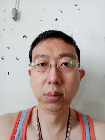 提供廣告文案寫作服務的專家鍾正