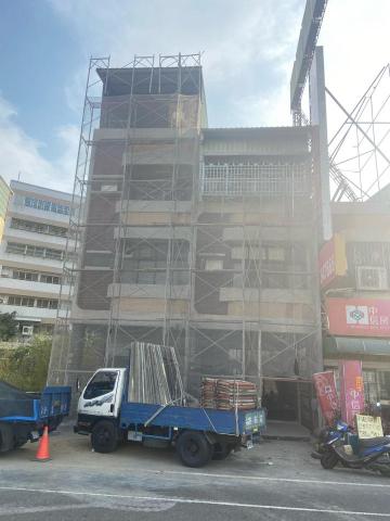 羅士凱 - 鷹架搭設