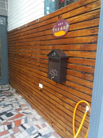 全彩企業社 - 住家木隔板油漆（施工後）