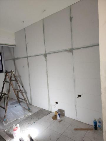 雅寶油漆工程 - 矽酸鈣板處理第一道AB膠