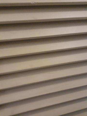 雅寶油漆工程 - 擦拭完再上木板保護漆