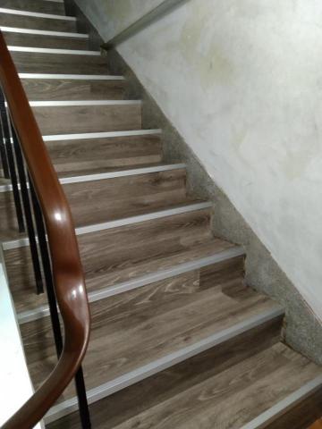 溢田企業有限公司 - 樓梯-塑膠地磚