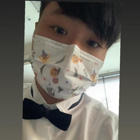 提供遛狗绳服務的專家謝竣宇