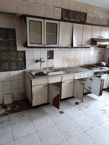 張玉修繕 - 廚房拆除後進行施工