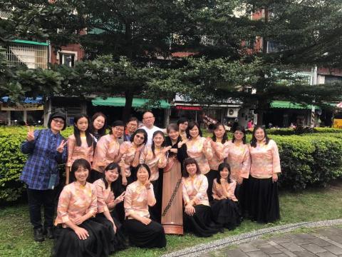 張稚英 - 新莊社區大學  箏之韻  古箏班