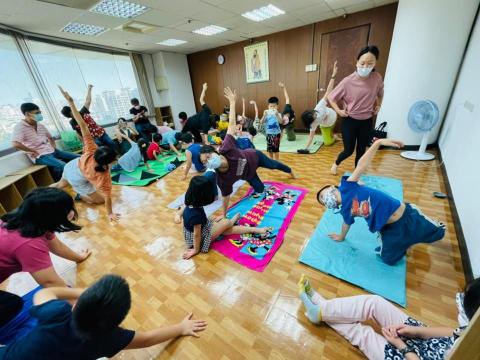 想享藍圖生活療癒有限公司 - 親子活動-親子瑜珈