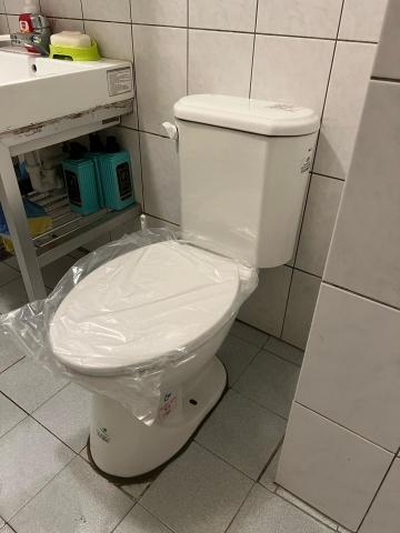 居家抓漏。水電冷氣。專業團隊 - 馬桶更新後