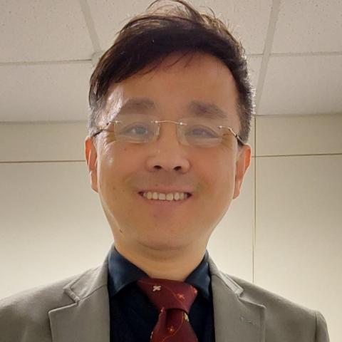 提供ptt移民服務的專家游盛隆