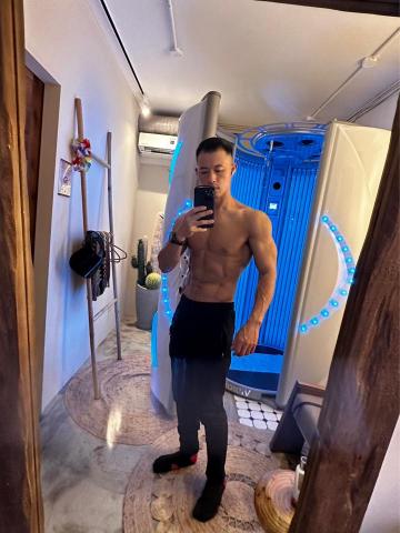 小柏Eddie - 學生體態 小柏Eddie - 學生體態