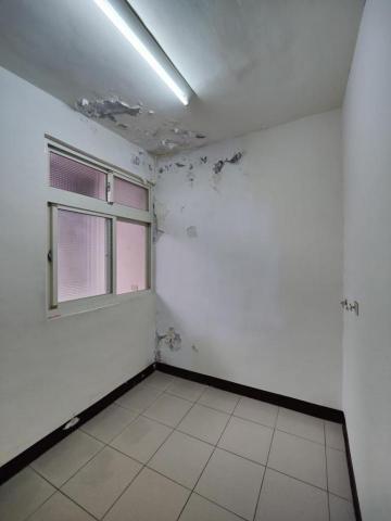 小美專業收納清潔 - 施工前壁癌