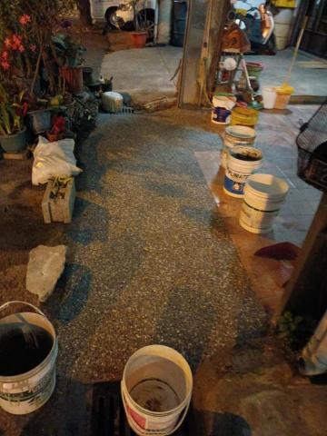 大台中浴缸拆除磁磚修復工程 - 斜坡抿石子