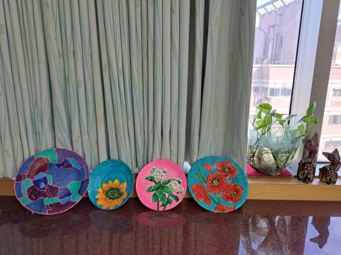 陳學嬪 - 紙塑彩盤