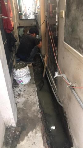 綋聖 - 有夠深管溝要放鐵下去支撐屋頂 牆面打掉