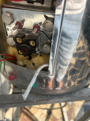 高雄水電維修站8-23 - 熱水器加熱棒更換