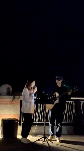 簡仲威 - 在西子灣當街頭藝人!