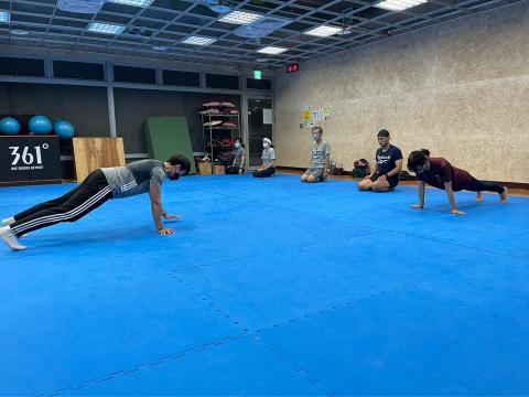 實健運動工作室 -  實健運動工作室 -