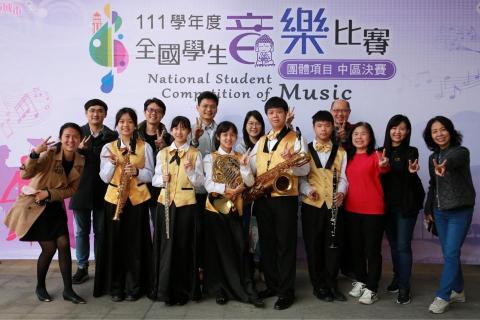 法國音樂院文憑|簡子為|20年薩克斯風教學經驗 - 帶隊全國學生音樂比賽紀錄 法國音樂院文憑|簡子為|20年薩克斯風教學經驗 - 帶隊全國學生音樂比賽紀錄