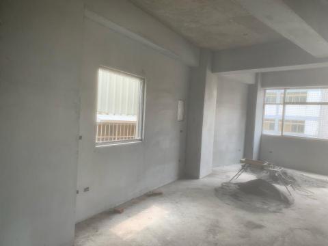 建宏工程行 - 新建案粉光完成