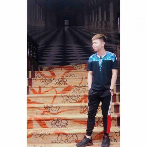 提供價錢呢服務的專家林杰勳