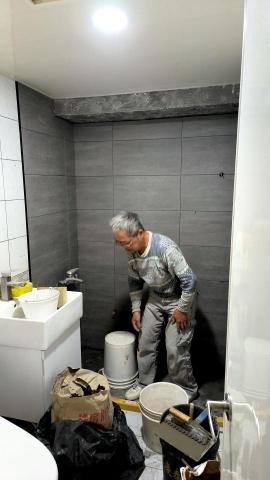 品瀚拆除工程 - 板橋邱宅乾澀分離牆面瓷磚完成