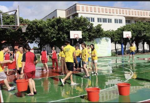 蔡依汝 - 我們一起陪小孩玩水球