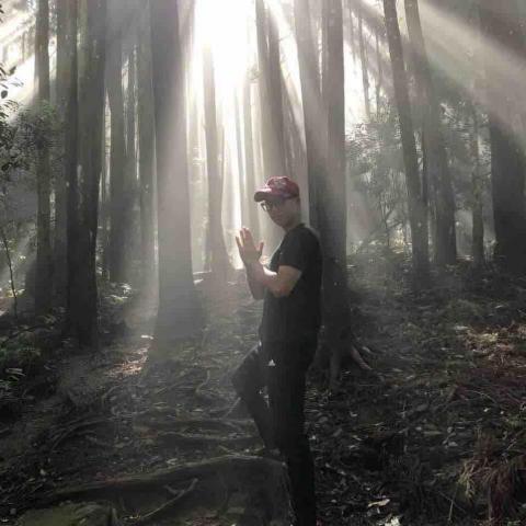 提供燈具安裝竹北服務的專家邱翊睿